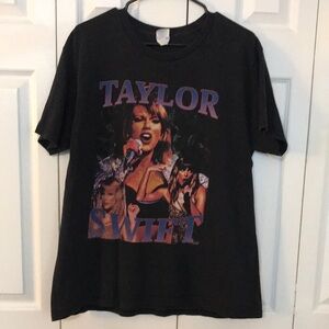 Taylor Swift Y2K Black Graphic T-Shirt